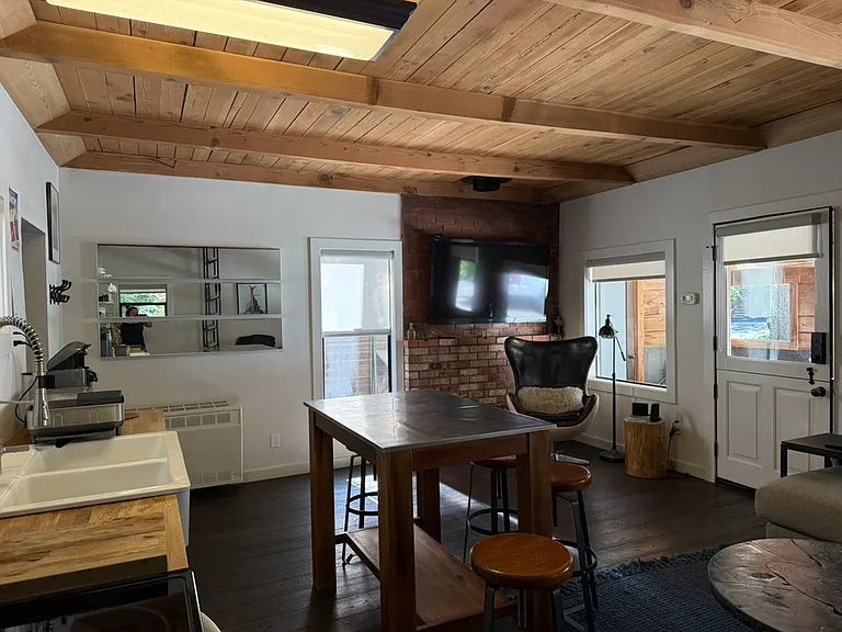 16504 Fawn St — Photo 8