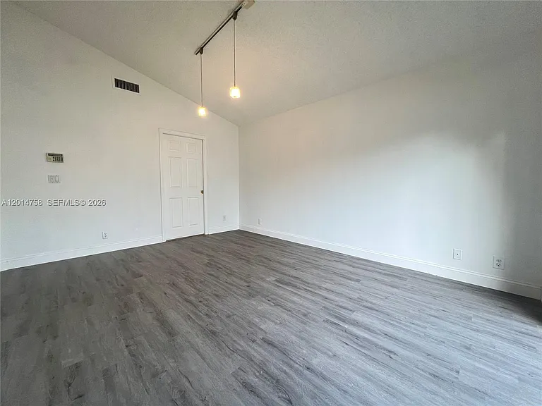 465 Somerset Way — Photo 25