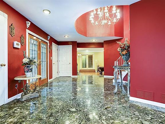4th image of 6 Jaywood Manor Dr