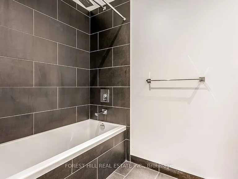 246 Logan Ave #212 — Photo 13