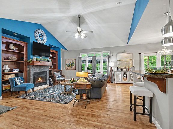 4th image of 18488 Summer Wind Ln