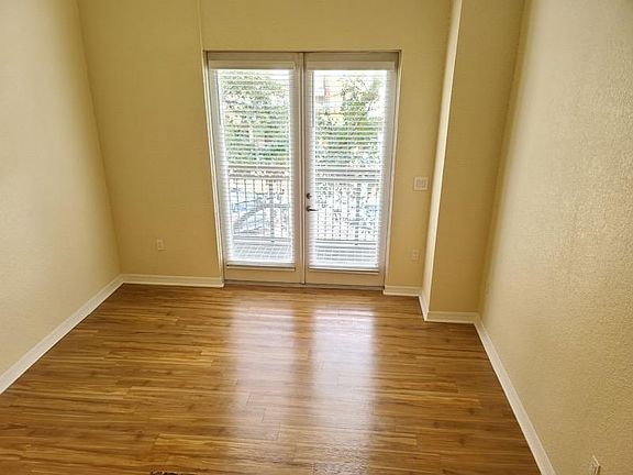 4th image of 4887-1002 New Broad St