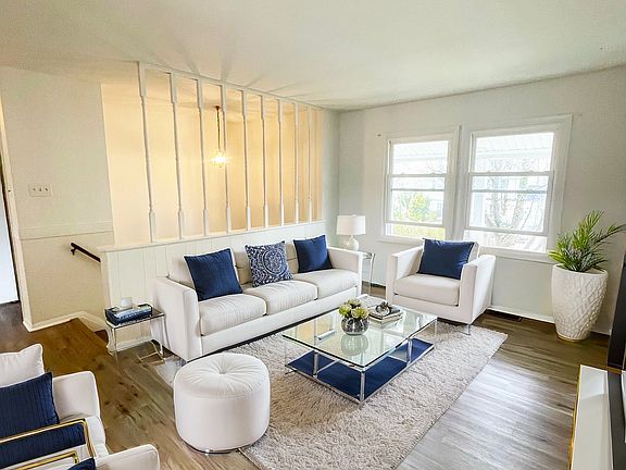 Light and bright Livingroom