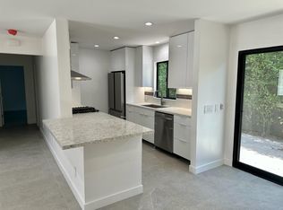 600 S Grenfall Rd APT 4, Palm Springs, CA 92264