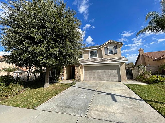 3rd image of 3439 Hawthorne Dr