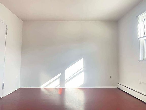 4th image of 25-29 32nd St #2L