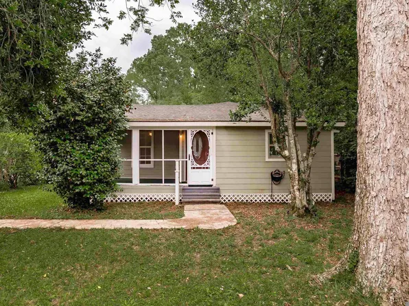 502 Petes Hwy, Denham Springs, LA 70726