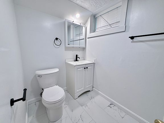 5th image of 5 Stoneland Rd #4