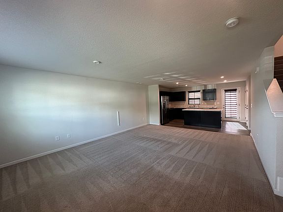 3rd image of 304 Forecastle St