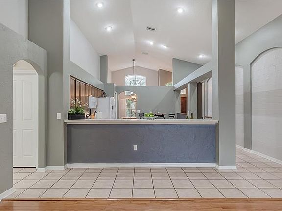 5th image of 6902 Cohasset Cir