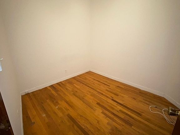 5th image of 225 Columbus Ave #4M