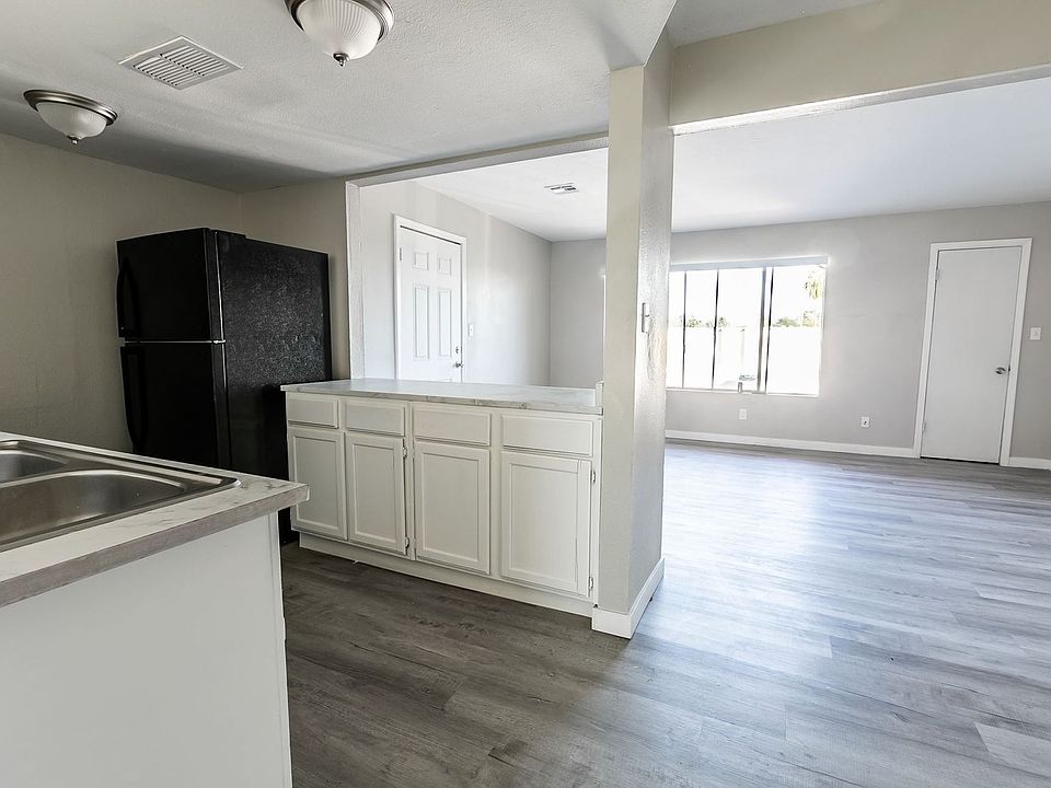 1st image of 2433 W Campbell Ave APT 41