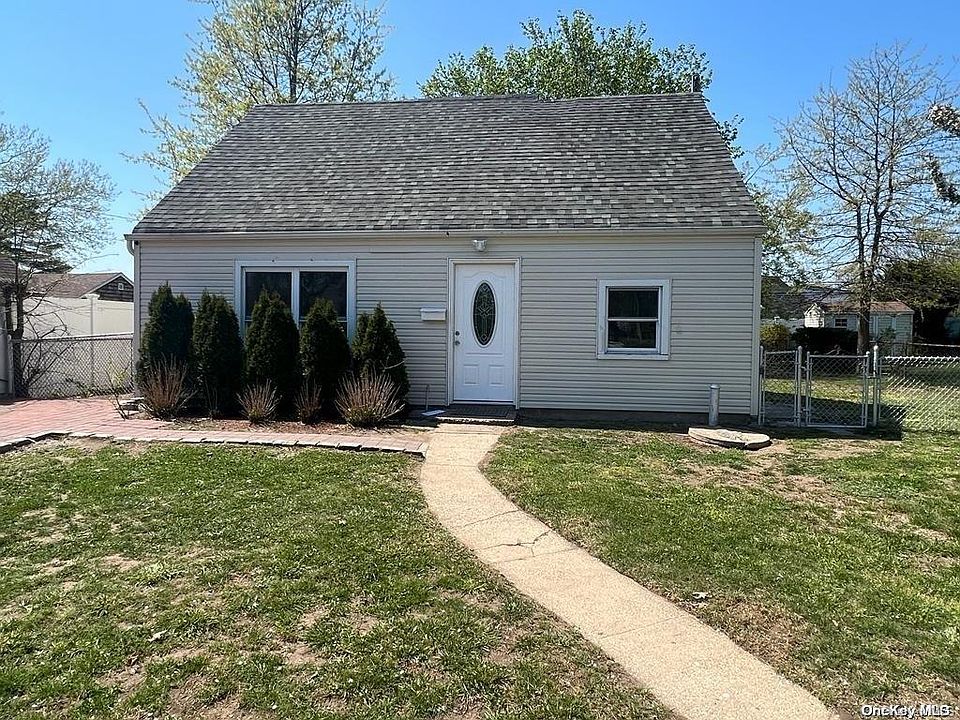1st image of 110 Jerusalem Avenue