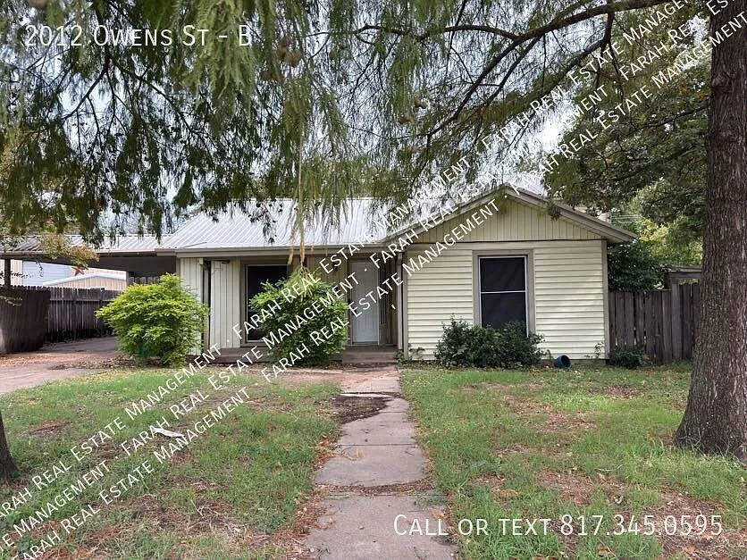 Now Available- 3 Bed/1 Bath House In Haltom City, Tx! — Photo 2