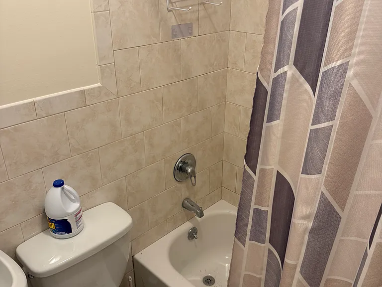 22 Woodvale Ave #1 — Photo 8
