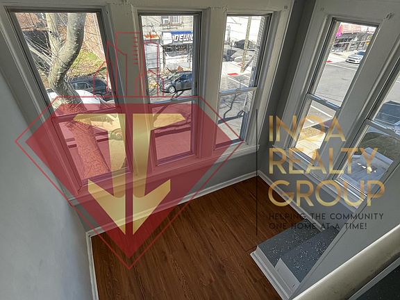 5th image of 394 Myrtle Ave #3A