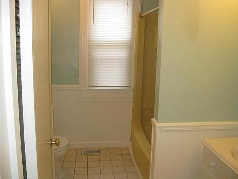 5th image of 353 Oldham Ave #1