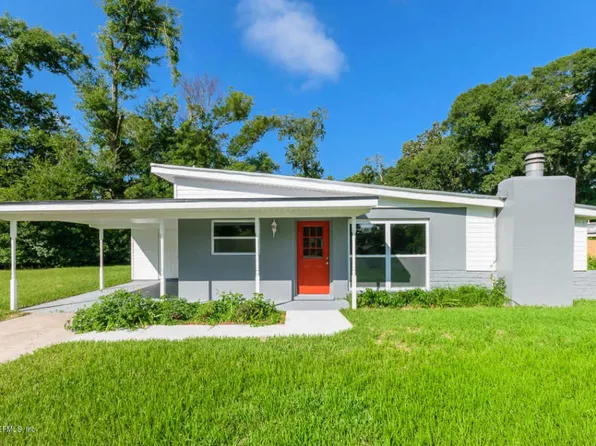 1804 Louvre Dr, Jacksonville, FL 32221