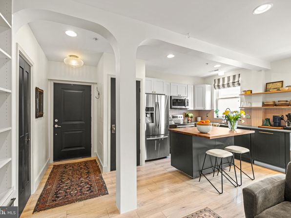 906 Gallatin St NW #403, Washington, DC 20011