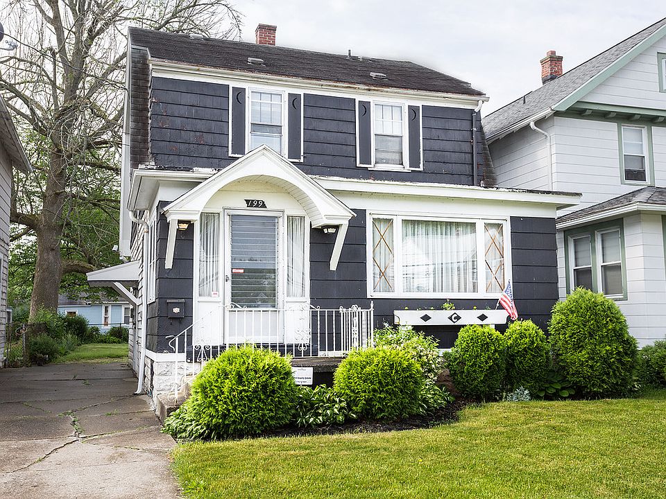 1st image of 199 Easton Ave