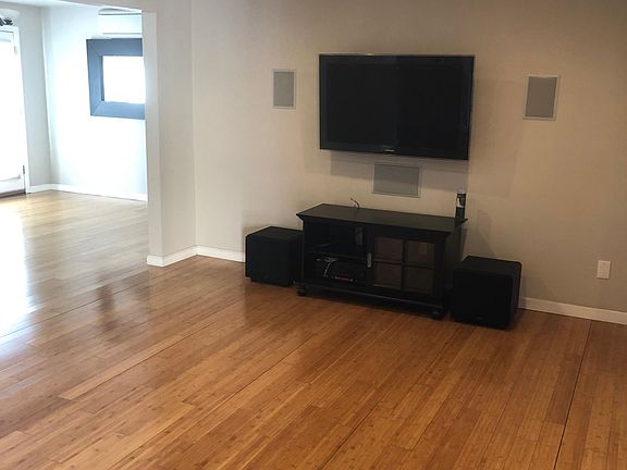 5th image of 136 California Ave