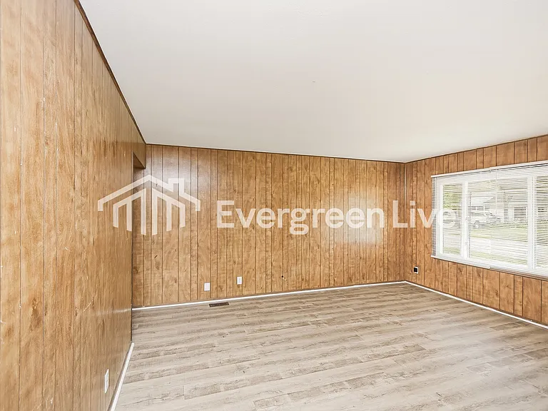 7804 Cullen Dr — Photo 6