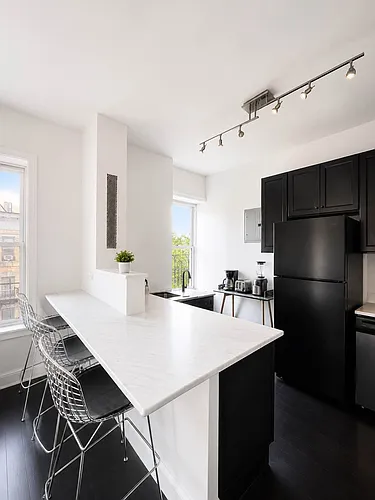 132 Saint Marks Pl #10 Photo 1