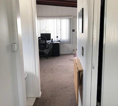 2nd image of 2460 1/2 Park Ave