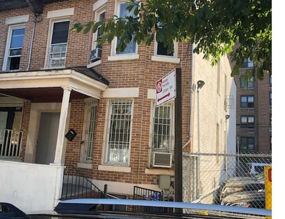 1st image of 8782 172nd St