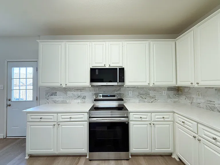 1916 Silver Leaf Dr — Photo 22