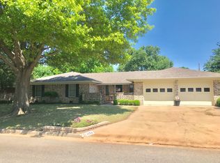 1056 Jan Lee Dr, Burkburnett, TX 76354