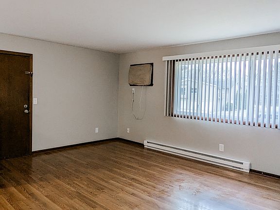 4th image of 5160 Seaton Hall Dr #3