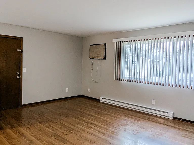 5160 Seaton Hall Dr #1 — Photo 4