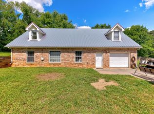 1050 Garrettsburg Rd, Clarksville, TN 37042
