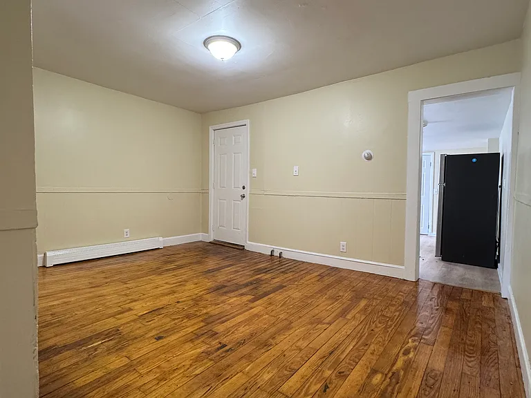 21 Prince Ave #C — Photo 9