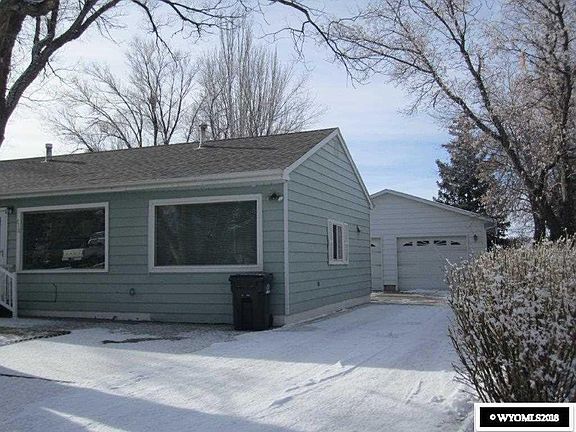 2nd image of 118 Topaz St