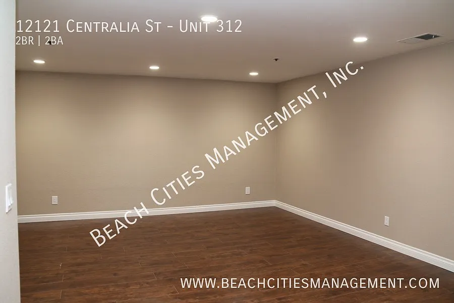 Coming Soon Beautifully Remodeled 2-Bedroom Condo with Pool & Private Balcony in Lakewood — Photo 4