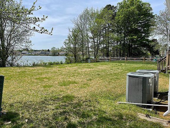 4th image of 1131 Plantation Lakes Cir