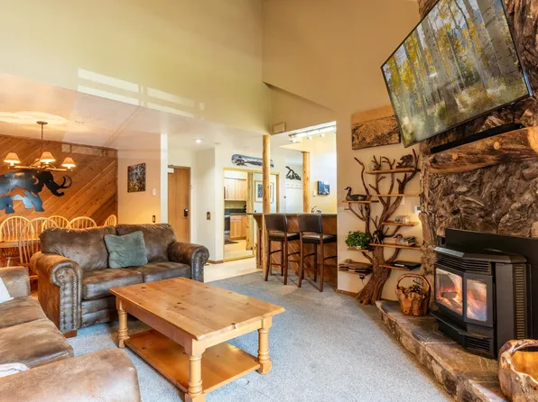 865 Majestic Pines Dr #318, Mammoth Lakes, CA 93546