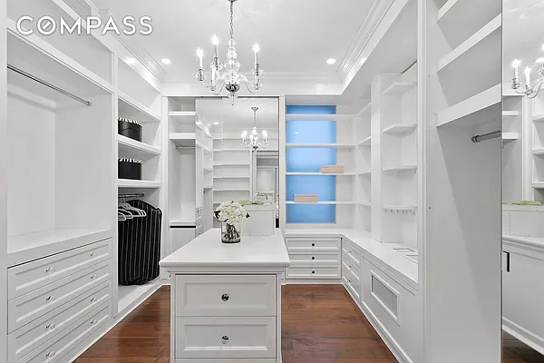 Sold by Compass | media 19