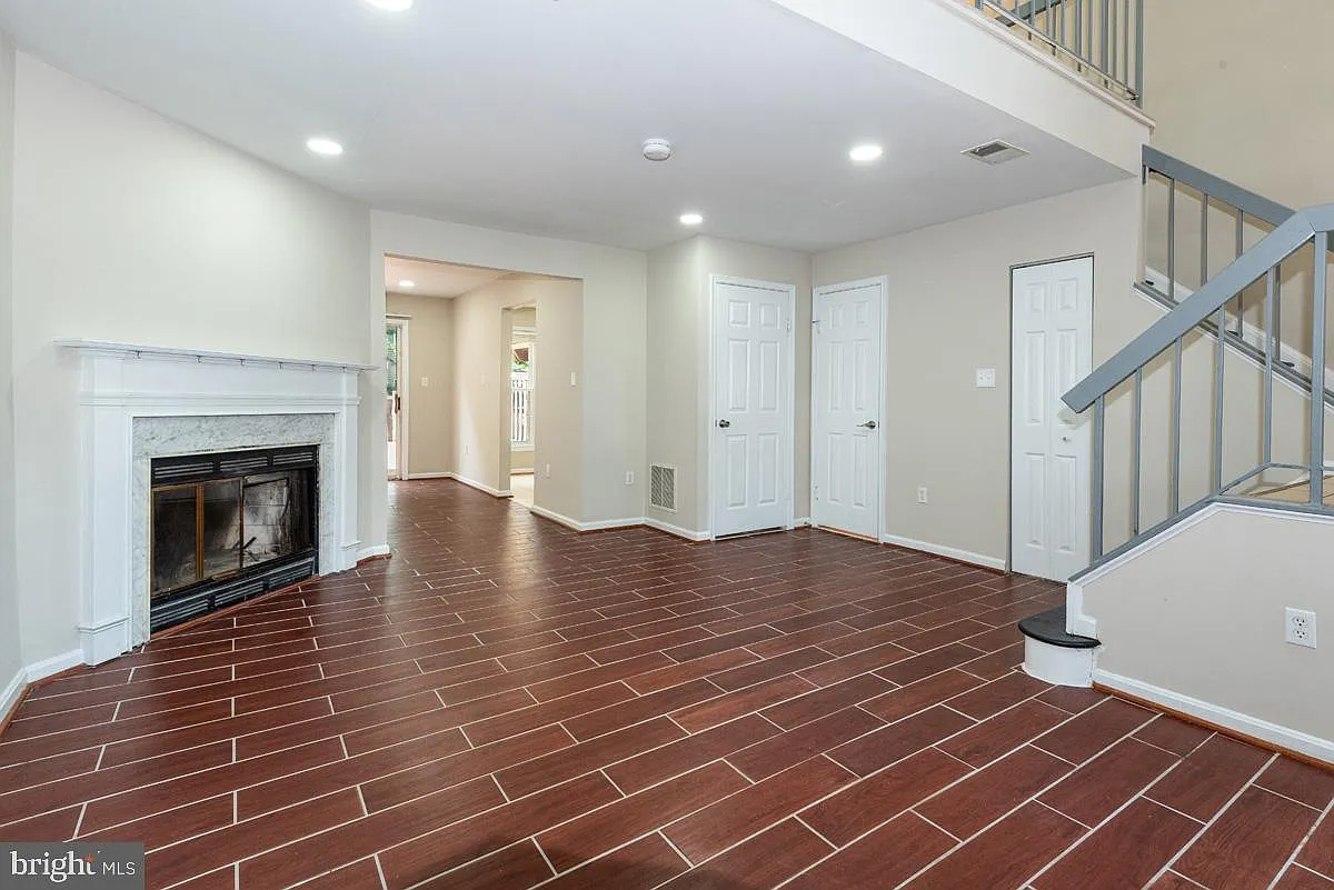 3 bed, 2.5 bath, 1800 sqft, $2,750 — Photo 3