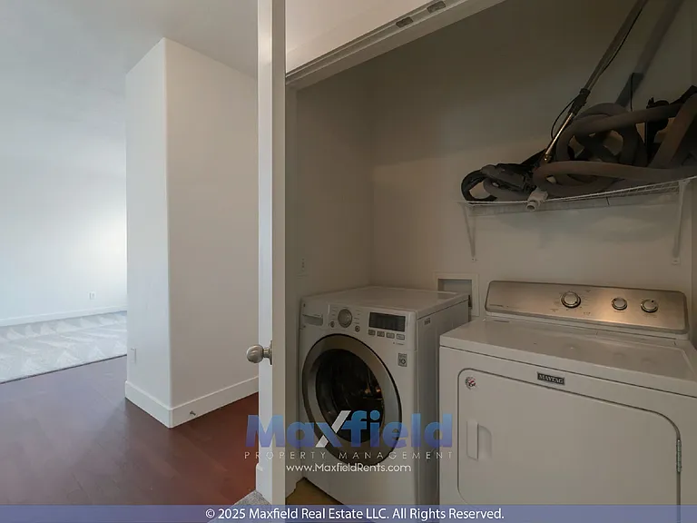 2722 N Double Eagle Dr — Photo 3