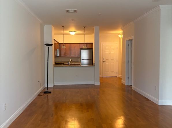 35 Commonwealth Ave APT 110