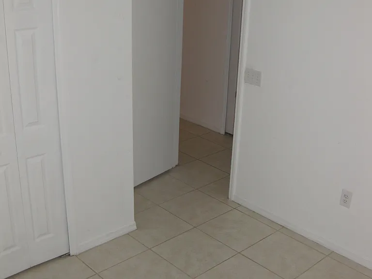 8629 Claiborne Ct — Photo 13