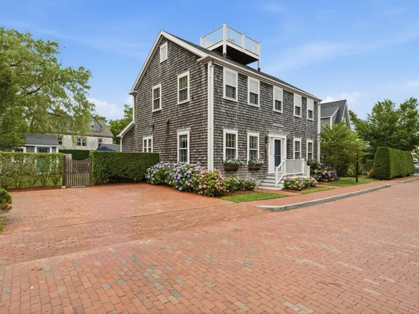 3 Dolphin Ct, Nantucket, MA 02554
