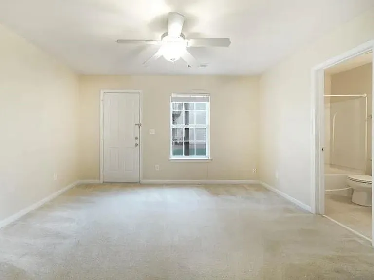 2251 Landing Ridge Dr — Photo 3