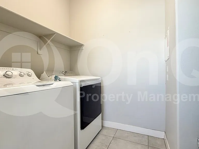 3713 E Robert St — Photo 19