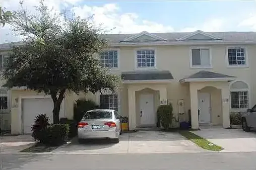 1186 SW 44th Ave — Photo 23