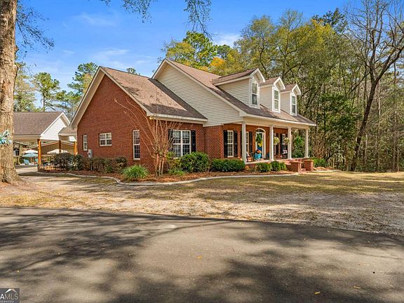 4th image of 300 Kieffer Hill Rd