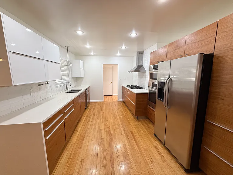2577 New Jersey Ave — Photo 4